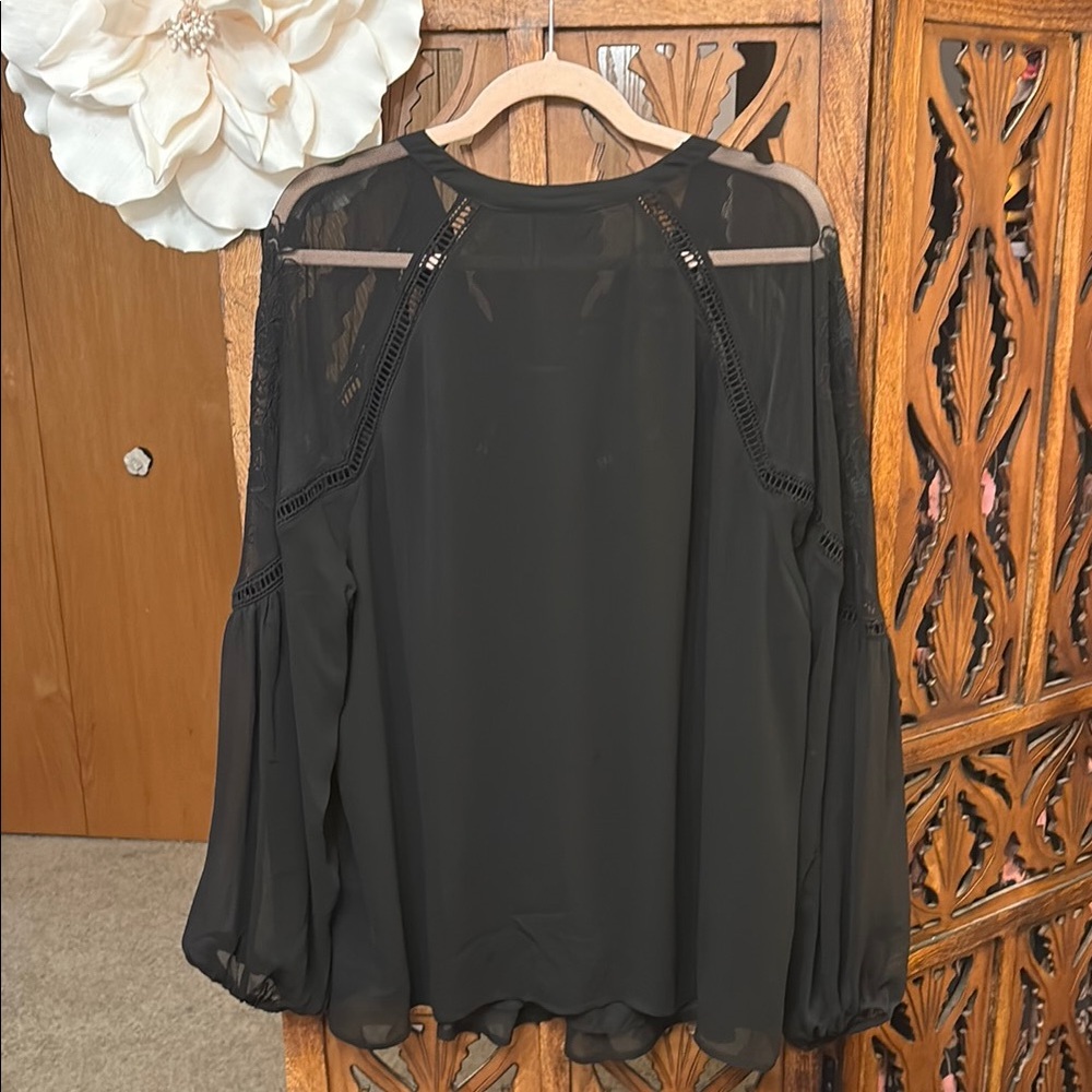 Torrid Black Cold-Shoulder Crochet-Trim Blouse - Picture 4 of 7